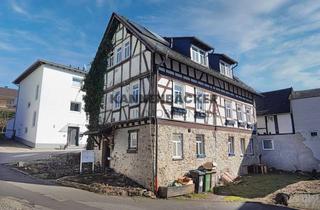 Haus kaufen in 56203 Höhr-Grenzhausen, 3-Fam. Haus mit historischem Charme und zwei freien Wohnungen
