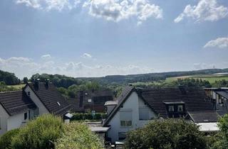 Haus kaufen in 53343 Wachtberg, Familienidyll mit Weitblick! Charmantes EFH mit Einliegerwohnung in ruhiger Sackgassenlage
