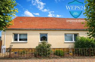 Doppelhaushälfte kaufen in Sonnemannstraße 49, 39517 Uetz, Hier ist Raum für Ideen: Wohnhaus mit Auffahrt, Hof, Garage & Nebengelass in Uetz, nahe Autobahn