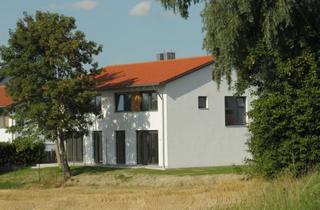 Haus mieten in 85777 Fahrenzhausen, Große Doppelhaushälfte Großnöbach 16km nördlich Stadtgrenze München - Nähe Lohhof (S1)