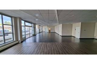 Immobilie mieten in Werler Straße 13, 32105 Bad Salzuflen, Traumhaft-große + moderne Gewerbe-Räume für Maler- und Elektro-Großhandel, Outlet-Center, Sportstudi