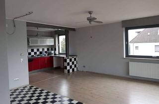 Wohnung kaufen in 32657 Lemgo, Modernisierte 2-Zimmer-Wohnung mit Loggia und Stellplatz - Provisionsfrei!