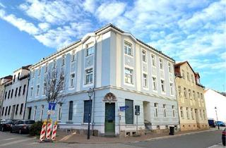 Wohnung kaufen in Robert-Müller-Straße 18 & Leipziger Straße 67, 08056 Zwickau, TOP vermietete 2-Raum-Wohnung mit großer Terrasse -Tolle Rendite