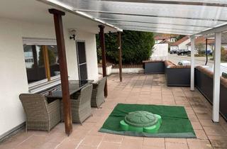 Wohnung kaufen in Dr-Hermann-Bizer-Straße 30, 72461 Albstadt, Charmante Erdgeschosswohnung mit toller Lammerberg-Aussicht