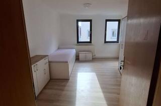 Wohnung mieten in 71706 Markgröningen, Gemütliches WG-Zimmer in Altbauwohnung im Herzen von Markgröningen