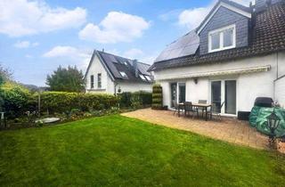 Doppelhaushälfte kaufen in 42653 Gräfrath, Charmante Doppelhaushälfte mit Kamin und PV- Anlage in idyllischer Grünlage von Solingen