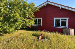 Haus kaufen in 25563 Wrist, Großes Holzhaus mit Wintergarten, PV & Garten – Hamburg / Kiel ca. 35 Min.