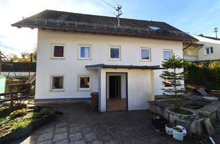 Haus kaufen in 87730 Bad Grönenbach, Zweifamilienhaus mit über 8% Rendite zu verkaufen.