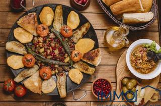 Gastronomiebetrieb mieten in 10969 Berlin, Kreuzberger Geheimtipp: Modernes Hinterhof-Restaurant mit urbanem Flair und Sonnenterrasse