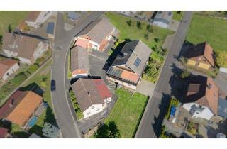 Einfamilienhaus kaufen in 97842 Karbach, Karbach - Bezugsfreies Einfamilienhaus mit Einliegerwohnung und großem Grundstück!