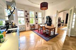 Wohnung kaufen in 47057 Duisburg, Duisburg - Wunderschöne helle Stuck-Altbauwohnung mit 244 qm Wohn-Nutzfläche