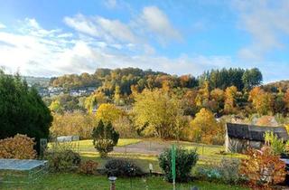 Haus kaufen in 67714 Waldfischbach-Burgalben, Waldfischbach-Burgalben - Gepflegtes 1-2-Familienhaus mit herrlicher Aussicht