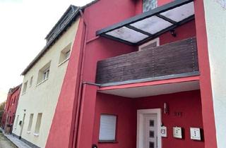 Wohnung kaufen in 51371 Leverkusen, Leverkusen - Haus mit 2 Wohnungen (2+3 Zi) 116 qm Garten+Balkon Lev-Hitdorf