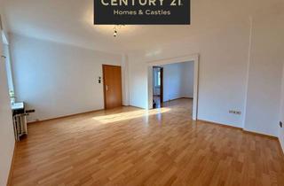 Wohnung kaufen in 66740 Saarlouis, Große lichtdurchflutete Eigentumswohnung auf ca. 138 m² mit Balkon und zwei Bädern