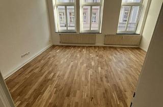Wohnung mieten in Ottostraße 84, 52070 Aachen, Komplett renovierte, helle 3-Zimmer Altbau-Wohnung