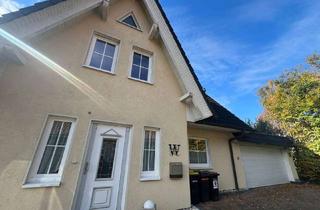 Einfamilienhaus kaufen in 31303 Burgdorf, Freistehendes Einfamilienhaus mit Doppelgarage in ruhiger Lage