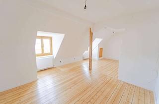 Wohnung kaufen in Schwartauer Allee 121a, 23554 St. Lorenz Nord, Lübecker Lebensart à la française - großer Altbau mit Seele und neuer EBK