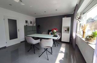 Wohnung kaufen in 42859 Remscheid, Einziehen & Wohlfühlen: gepflegte 4-Zimmer-Wohnung mit 2 Balkonen und Stellplatz