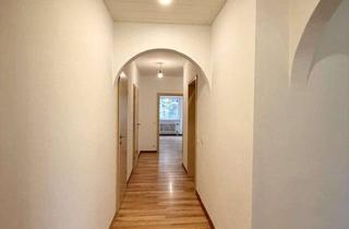 Wohnung kaufen in Buckenhofer Straße 10, 91080 Spardorf, Attraktive, vollständig renovierte 5-Zimmer-Erdgeschosswohnung (117 m²) in ruhiger Lage von Spardorf