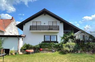 Haus kaufen in 66424 Homburg, Homburg - Freistehendes Komforthaus mit Balkonen, teilüberdachter Terrasse, Garten, Garage und Stellplätzen, in Homburg OT