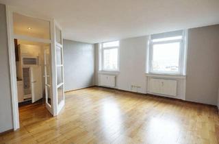Wohnung kaufen in 96450 Coburg, Coburg - Schicke 4-Zimmer-Wohnung mit EBK & Stellplatz, Coburg zentrumsnah