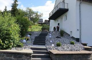 Einfamilienhaus kaufen in 59969 Hallenberg, Hallenberg - Charmantes Einfamilienhaus in ruhiger Hanglage zu verkaufen