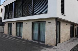 Villa kaufen in 71065 Sindelfingen, Sindelfingen - Modernes Einfamilienhaus- auch für zwei Familien ideal.