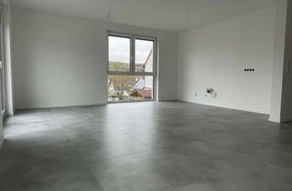 Wohnung kaufen in 66909 Herschweiler-Pettersheim, Stilvolle Eigentumswohnung 3-Zimmer-Wohnung mit Balkon, Stellplätzen und Gartenanteil