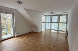 Wohnung kaufen in Seestraße, 12589 Rahnsdorf, Dachgeschosswohnung in beliebter Rahnsdorfer Wohnlage