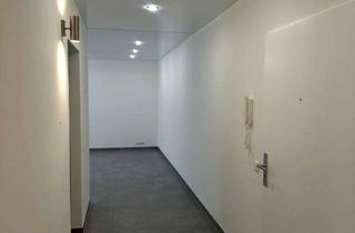 Wohnung kaufen in Schlesierweg 24, 66538 Neunkirchen, Modern sanierte Wohnung mit Balkon und Garage