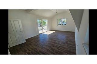 Wohnung mieten in Stieglitzweg 28a, 12351 Buckow, Geschmackvolle 4-Zimmer-DG-Wohnung mit Balkon und Einbauküche