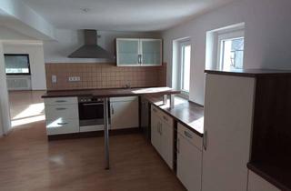 Wohnung mieten in 36137 Großenlüder, Geräumige 4-Zimmer Wohnung mit Balkon in Großenlüder-Bimbach