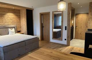 Wohnung kaufen in Grafinger Straße 10a, 83224 Grassau, Exklusives Apartment in Grassau - kernsaniert & möbliert