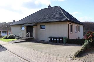 Wohnung mieten in Am Bocksberg, 31073 Delligsen, Modernisierte 3-Zimmer-Wohnung mit Garage in Delligsen