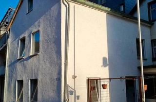 Doppelhaushälfte kaufen in 53937 Schleiden, Schleiden - Teilrenovierte Doppelhaushälfte in zentraler Lage