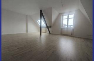 Wohnung kaufen in Tschirchstraße 15, 07546 Gera, renovierte Dachgeschosswohnung als Kapitalanlage oder zur Eigennutzung