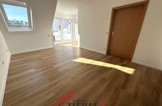 Wohnung kaufen in 73066 Uhingen, Sehr schöne City-Wohnung mit Aufzug, Balkon, Einbauküche, hoch oben, ruhig, sonnig + TG Stellplatz!