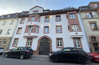 Wohnung kaufen in 63739 Aschaffenburg, Kernsanierte 3-Zimmer Stadtwohnung im historischen Kutscherhaus - modern wohnen im Herzen der Stadt