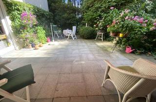 Wohnung kaufen in 76530 Innenstadt, Tolle Gelegenheit: idyllische Erdgeschosswohnung mit gr. Terrasse und zusätzlicher Dachstudiowg.