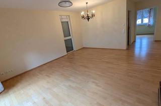 Wohnung kaufen in Im Stadtl, 74939 Zuzenhausen, Helle 2-Zimmer Wohnung mit Balkon in Zuzenhausen