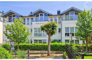 Wohnung kaufen in Bismarckstr. 5a, 17419 Seebad Ahlbeck, Exklusive Dachgeschosswohnung - 2-Zimmer-Appartment mit 2 Balkonen, Fahrstuhl, Kamin + Sauna im Haus