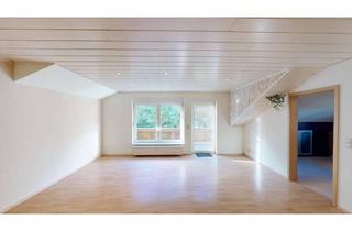 Wohnung mieten in Haustadter-Tal-Straße 119, 66701 Beckingen, Beckingen-Haustadt – Gepflegte 3-ZKB-Dachgeschosswohnung mit Balkon, Stellplatz & Einbauküche