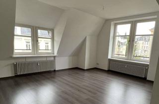 Wohnung mieten in Liebknechtstraße 100, 08523 Plauen, Schöne 3-Raum-Dachgeschosswohnung zum So