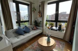 Wohnung mieten in 22303 Winterhude, Untermiete befristet: Helle Wohnung im Winterhude am Borgweg