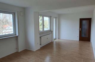 Wohnung mieten in Ludwig-Thoma-Straße, 83404 Ainring, Frisch saniert: Großzügige 1,5 Zimmer Wohnung mit separater Küche großem Balkon