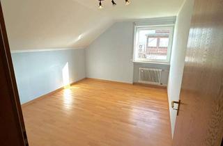 Wohnung mieten in Am Schulberg, 56291 Leiningen, Geräumige 4 ZKB Dachgeschosswohnung in Leiningen
