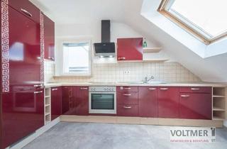 Wohnung mieten in 66538 Neunkirchen, DURCHDACHT - helle Dachgeschosswohnung mit Einbauküche und Balkon in Neunkirchen!