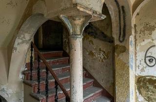 Villa kaufen in 07973 Greiz, Herrschaftliche Villa mit großzügigen Wohnungen