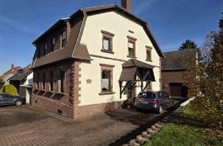 Haus kaufen in 66292 Riegelsberg, *** Freistehendes 1-2 Familienhaus mit vielen Möglichkeiten ***