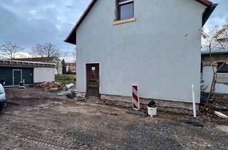Einfamilienhaus kaufen in 04575 Neukieritzsch, Einfamilienhaus in zweiter Reihe mit großem Grundstück